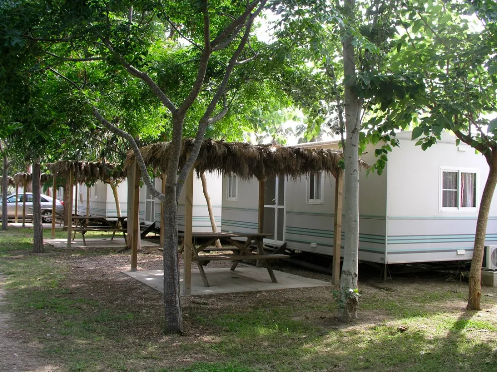 Camping Ampolla Playa