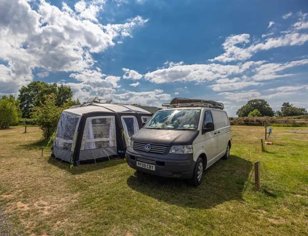 Pinecones Caravan and Camping