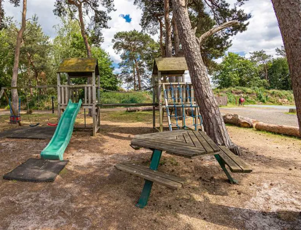 Pinecones Caravan and Camping