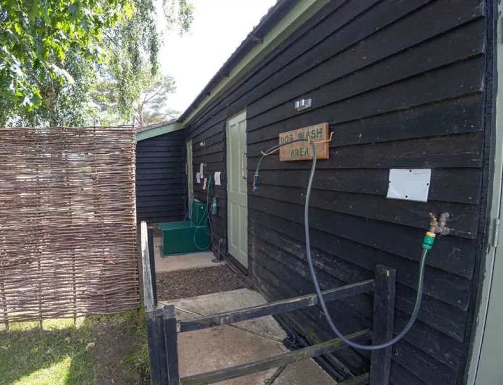 Pinecones Caravan and Camping