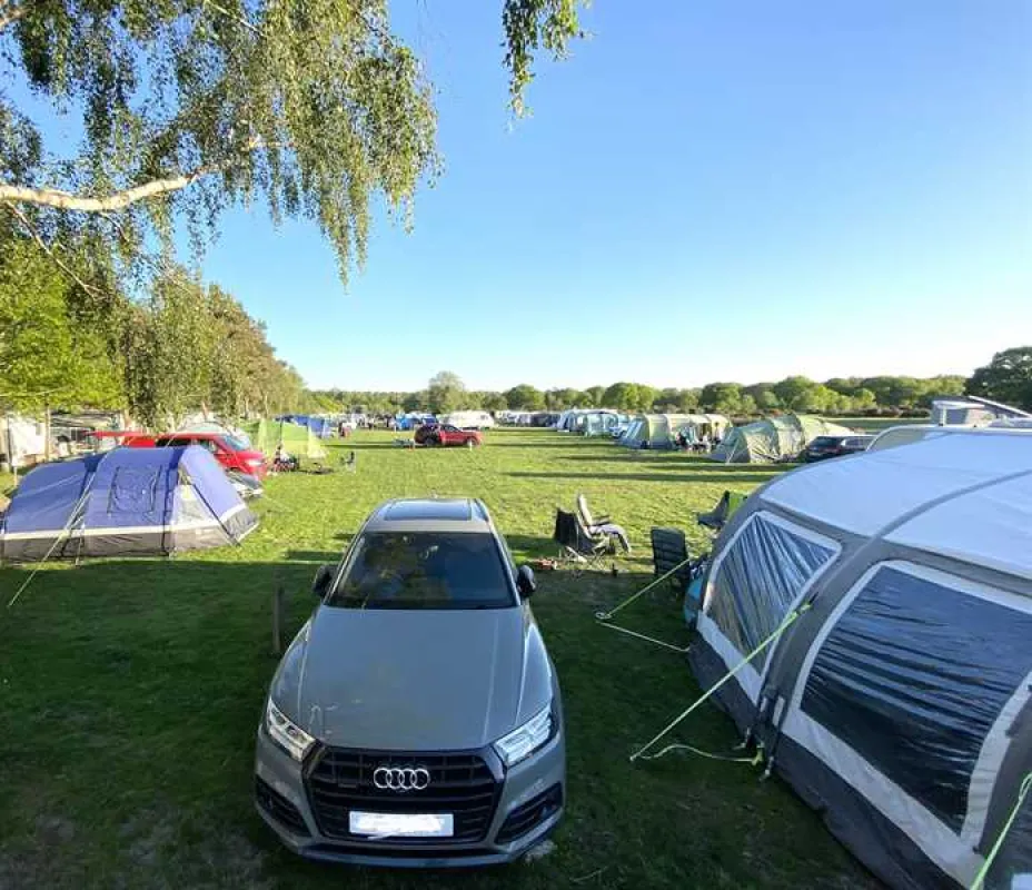 Pinecones Caravan and Camping