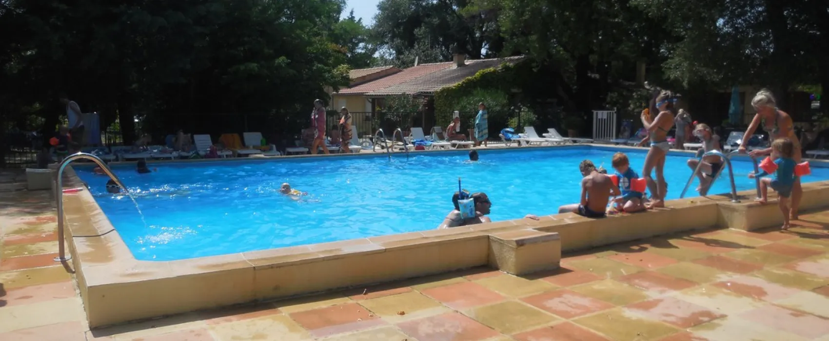 Camping Les Rives de l'Aygues