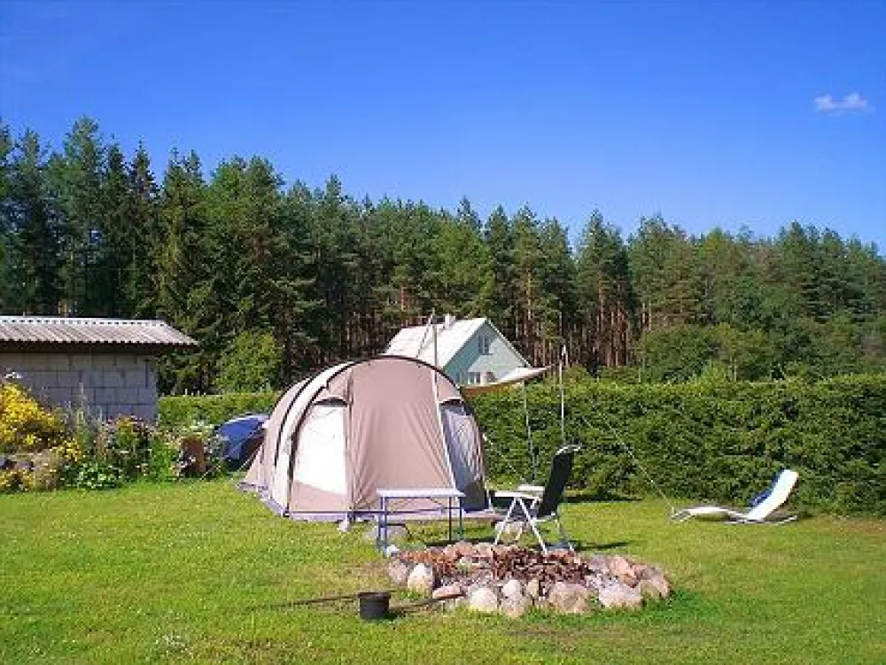 Camping Metsaveere