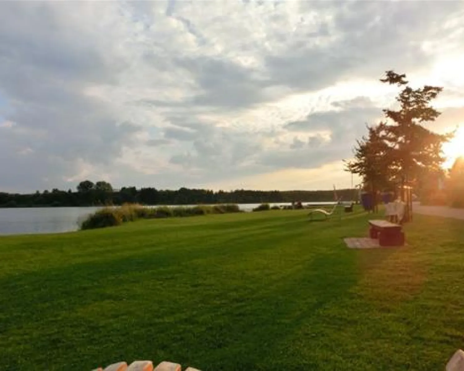 Erlebnis- und Freizeitwelt Nieder-Mooser See in Deutschland - Spottocamp -  Spottocamp