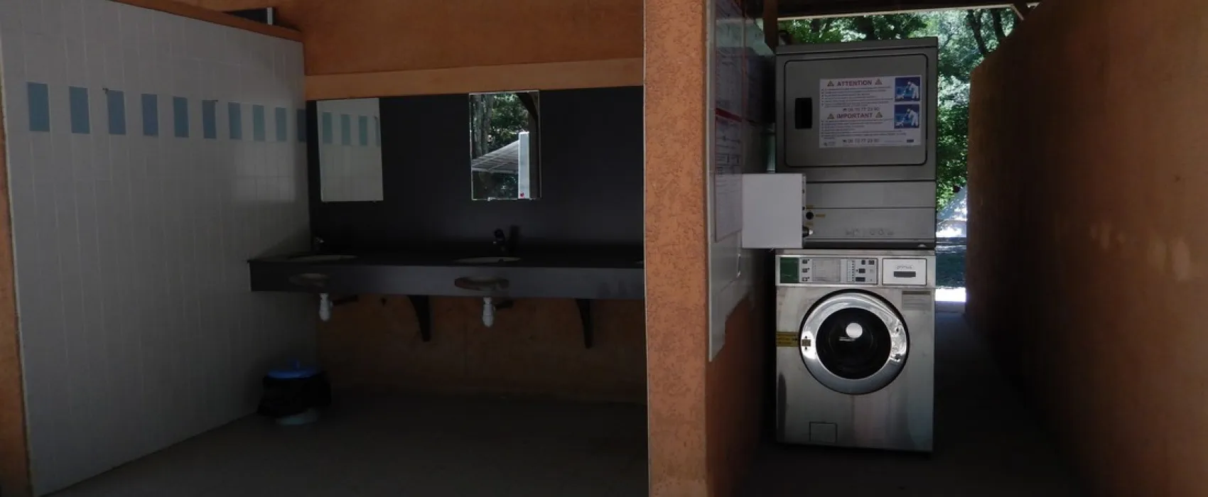 Camping Naturistes La Genese  