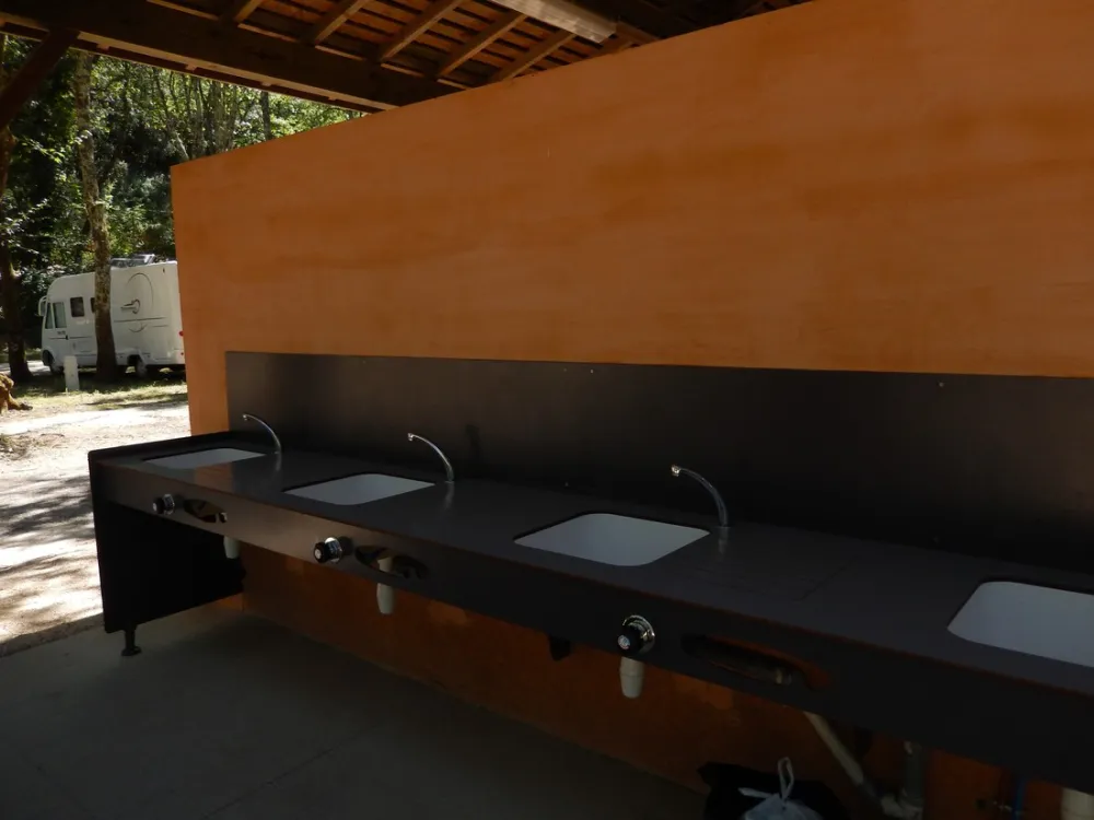 Camping Naturistes La Genese  