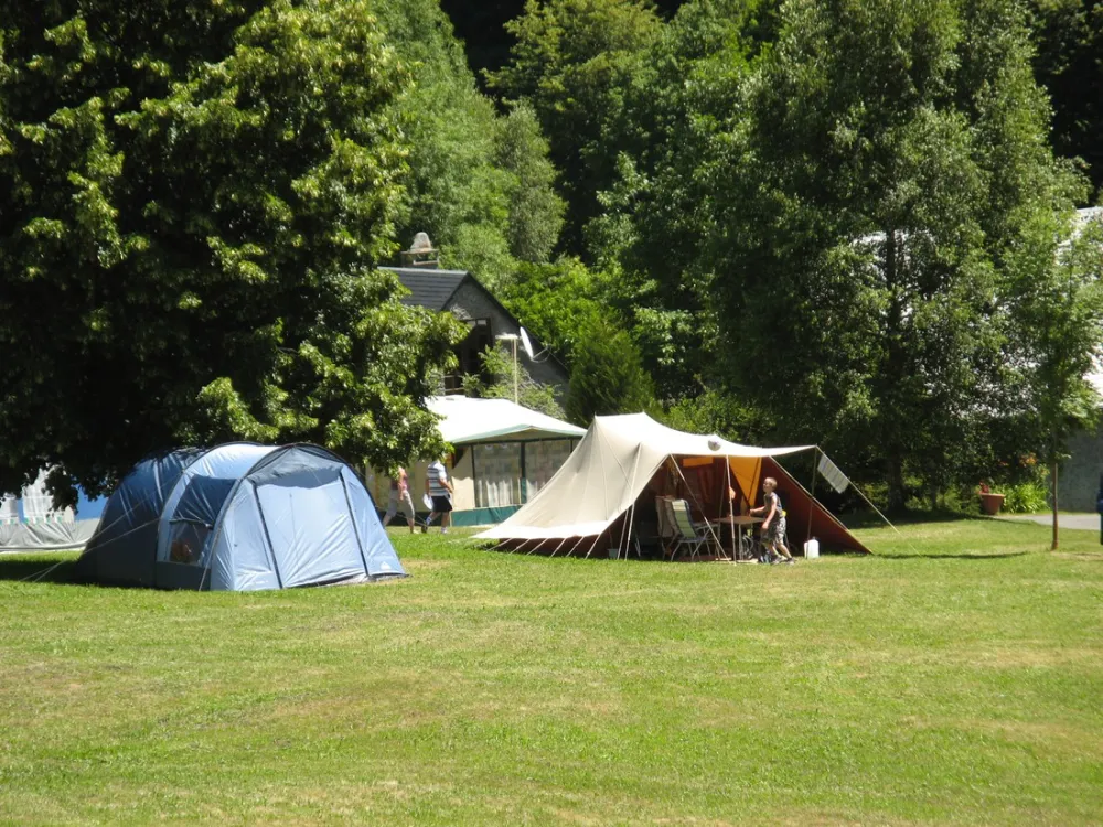 Camping Le Cabaliros  