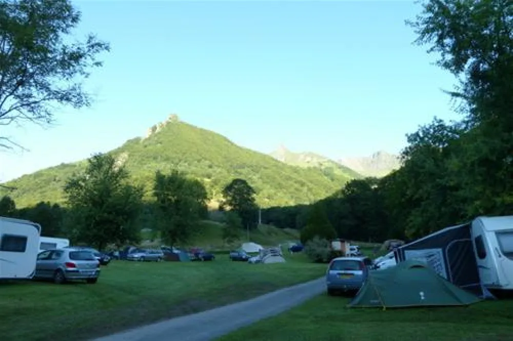 Camping Le Cabaliros  