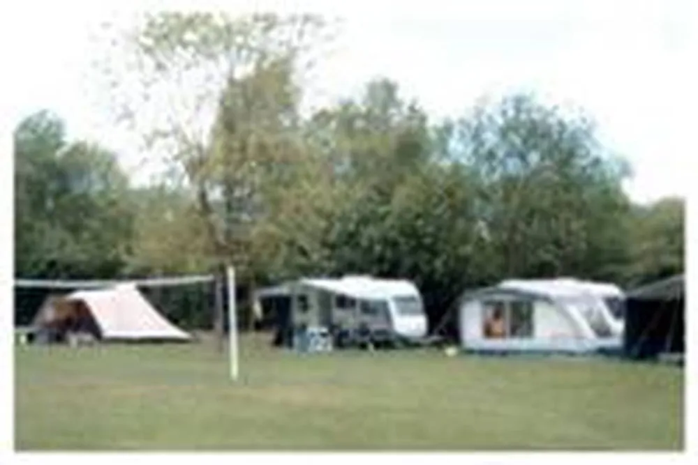 Camping à la Ferme Cernay la Ville