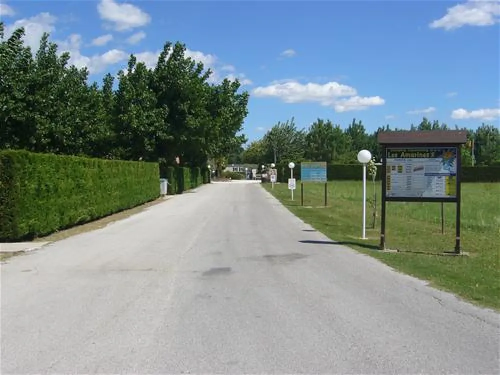 Camping Les Amarines