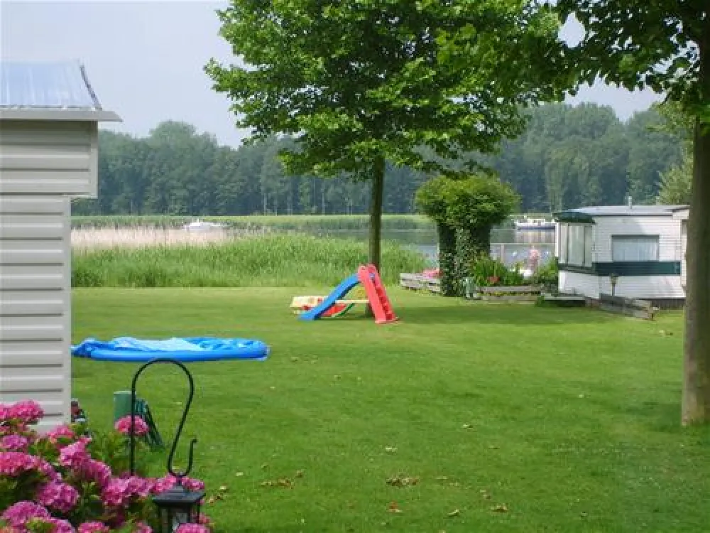 Jachthaven-camping Roggebotsluis