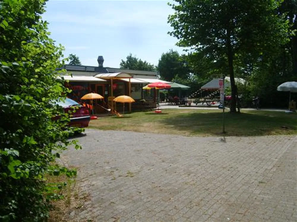 Jachthaven-camping Roggebotsluis