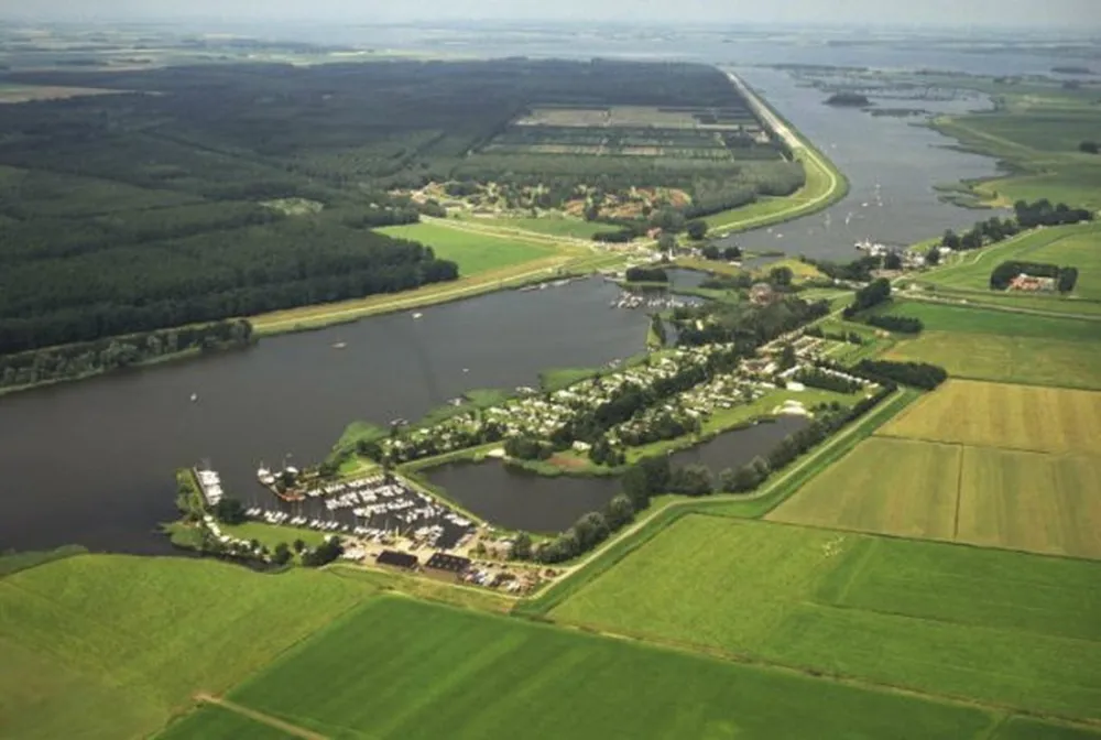 Jachthaven-camping Roggebotsluis