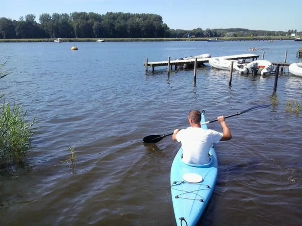 Jachthaven-camping Roggebotsluis