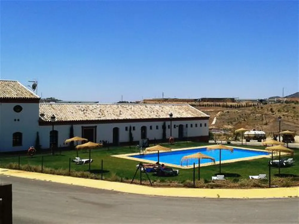 Camping Pueblo Blanco