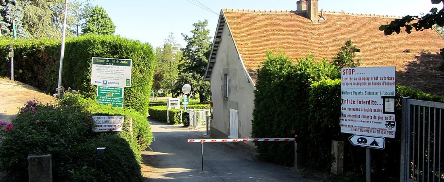 Camping Municipal Du Val De Sarthe