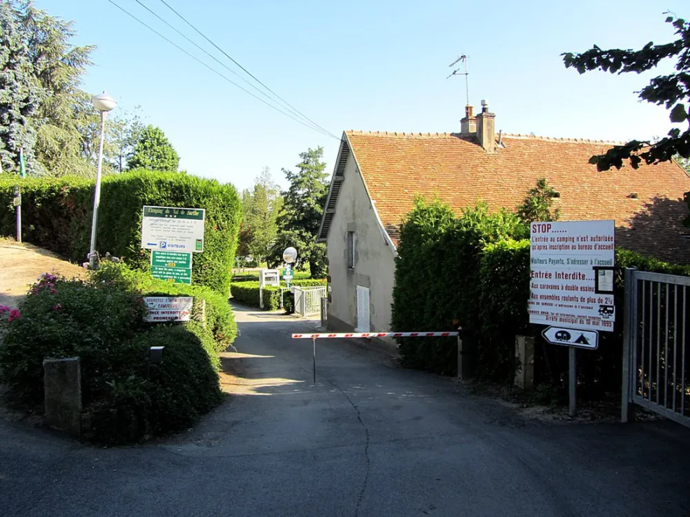 Camping Municipal Du Val De Sarthe