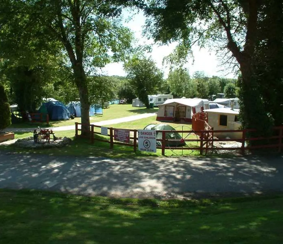 Riverside Holiday Park