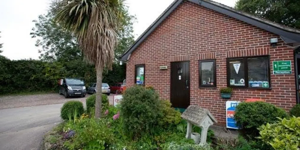 Camping and Caravanning Club Site, Horsley