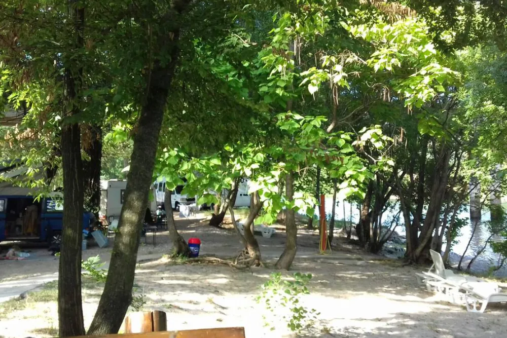 Auto Camp Green park