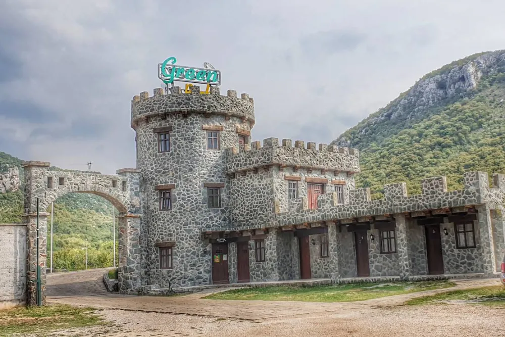 Auto Camp Green park