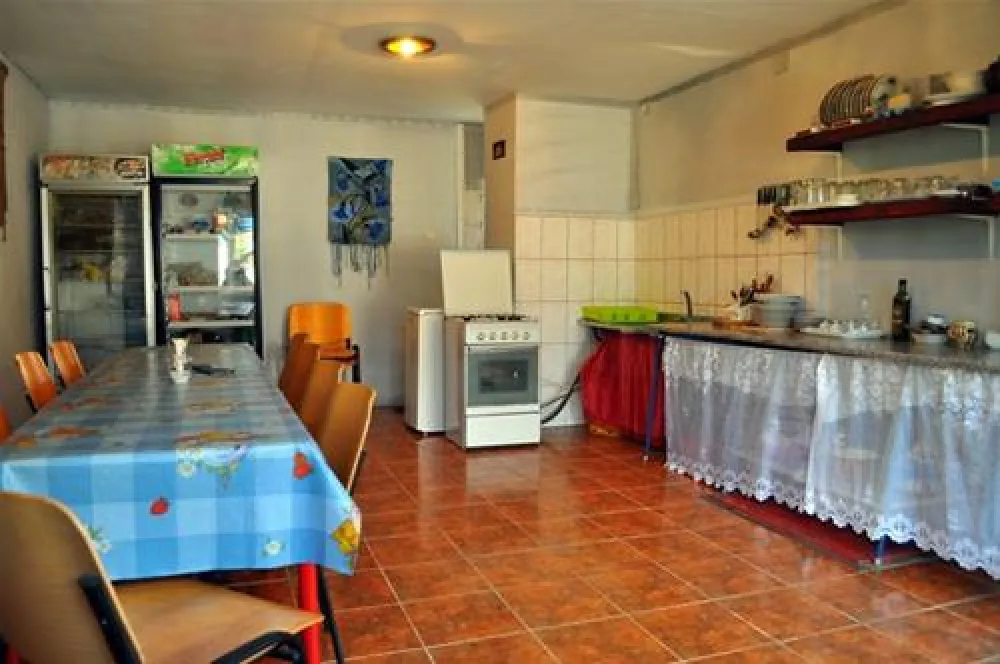 Camping Murighiol,Two Sturgeons (Doi Sturioni)