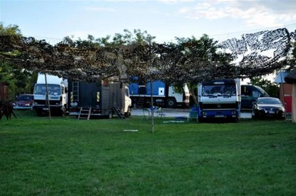 Camping Murighiol,Two Sturgeons (Doi Sturioni)