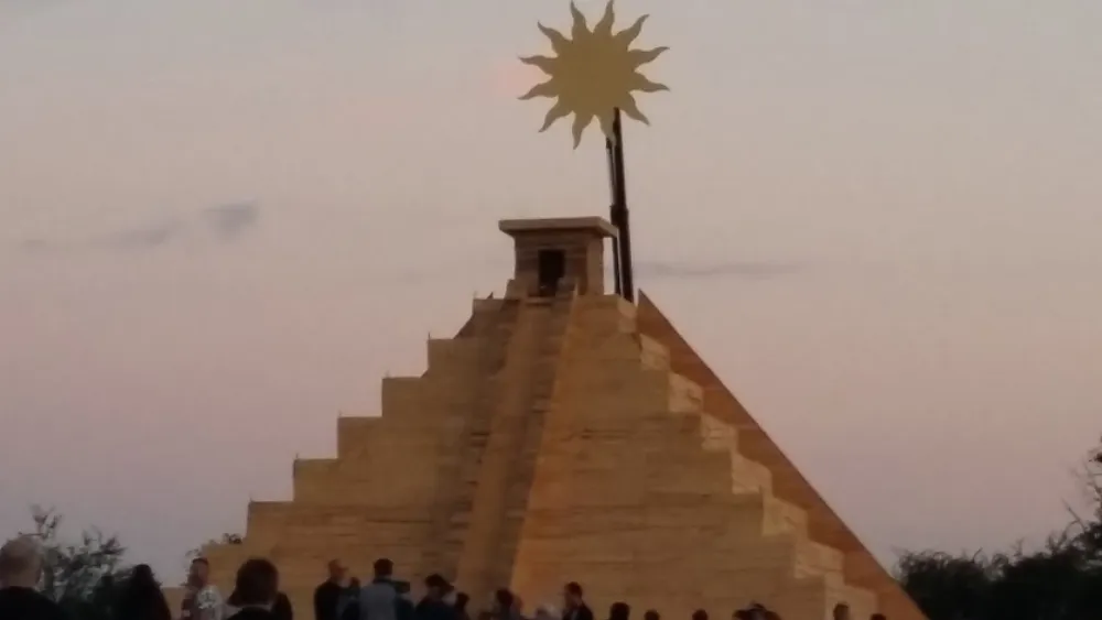 Camping Fontenoy Le Chateau  