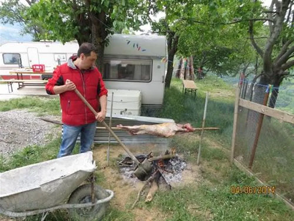 Camping Biofarm Reci