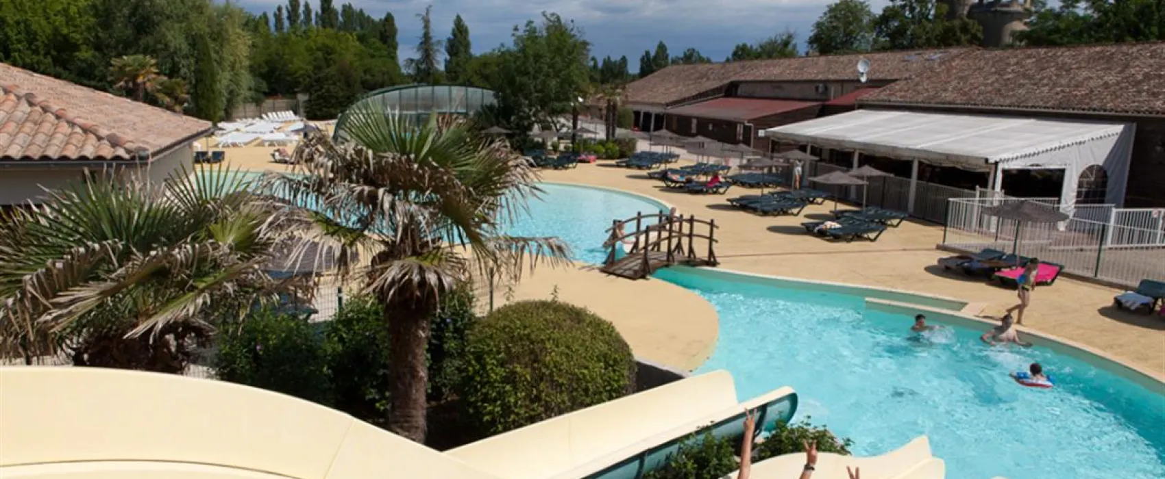 Camping De Bergougne  