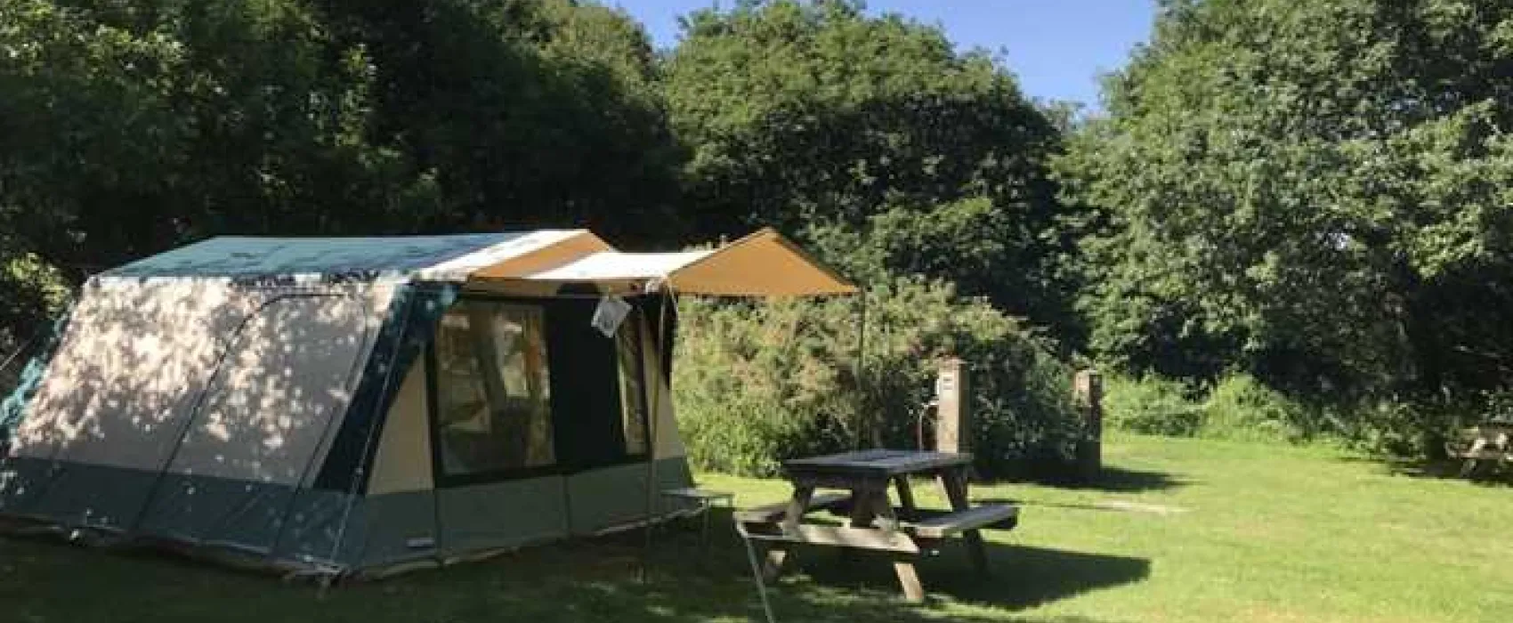 Llys Derwen Caravan &amp; Camping