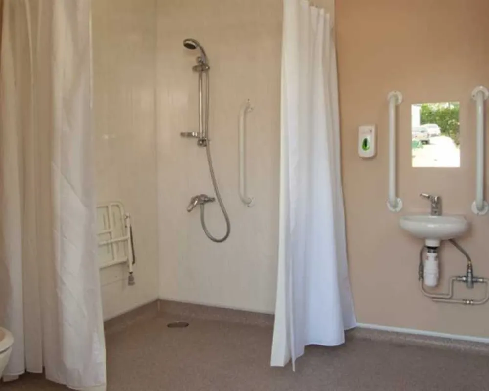 Llys Derwen Caravan &amp; Camping