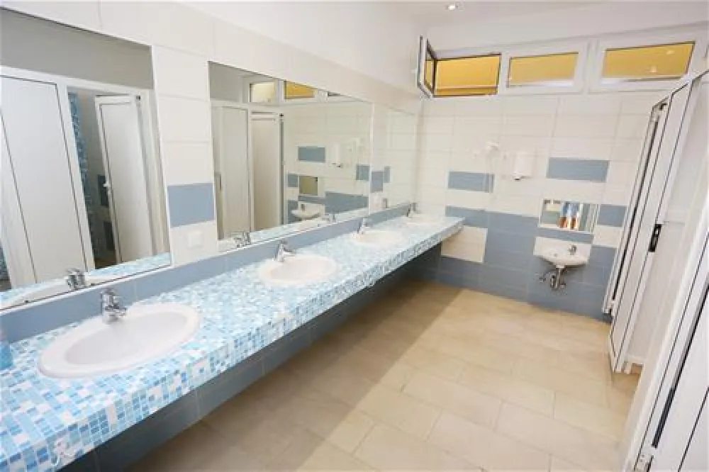 ODMOREE CAMPING & HOSTEL