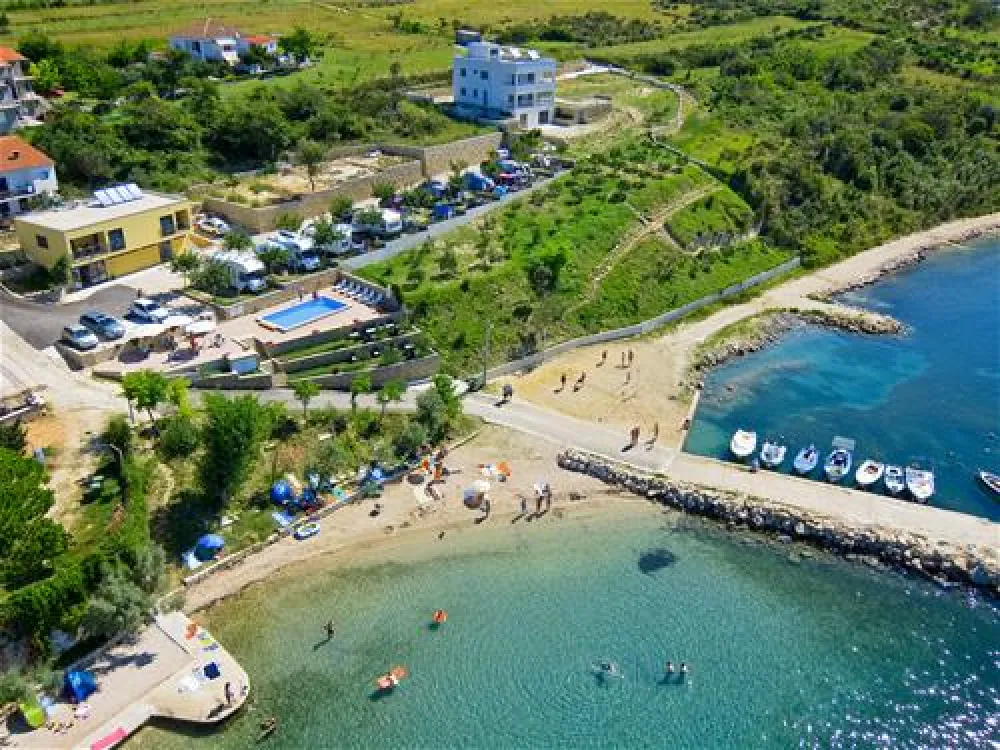 ODMOREE CAMPING & HOSTEL