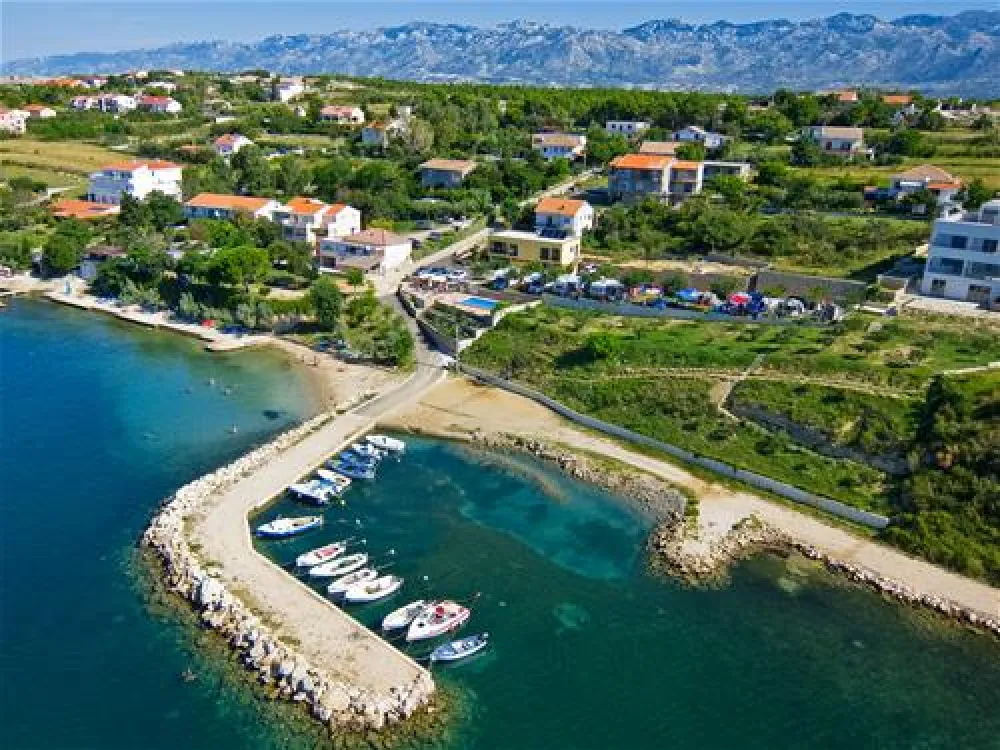 ODMOREE CAMPING & HOSTEL