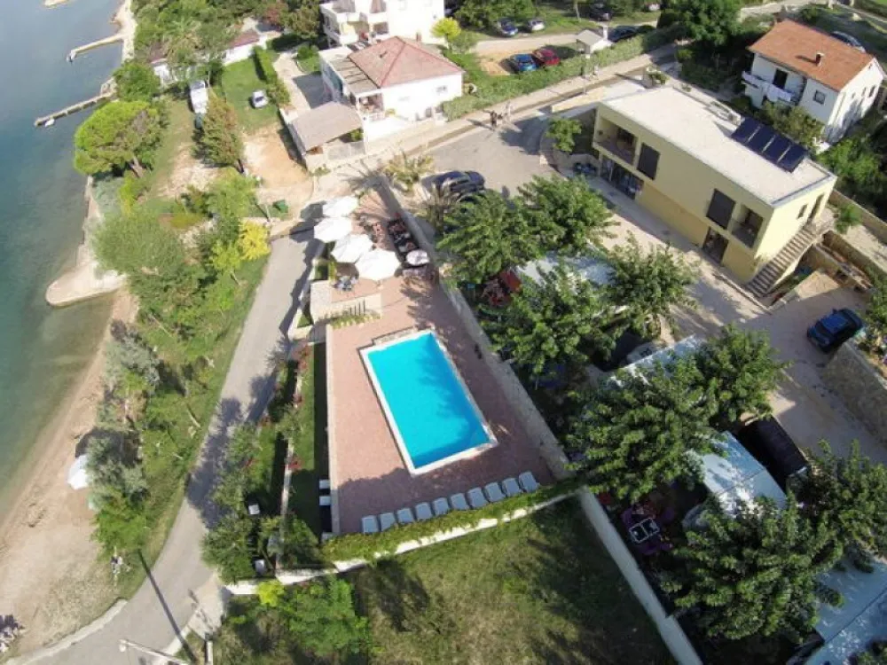 ODMOREE CAMPING & HOSTEL