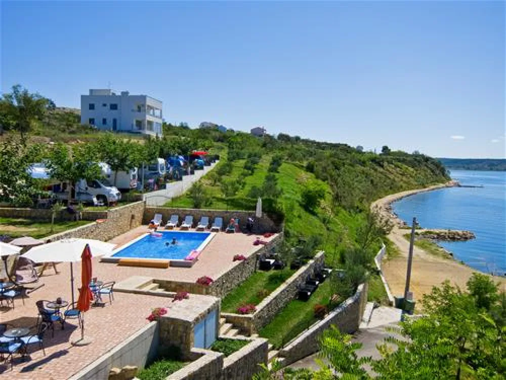 ODMOREE CAMPING & HOSTEL