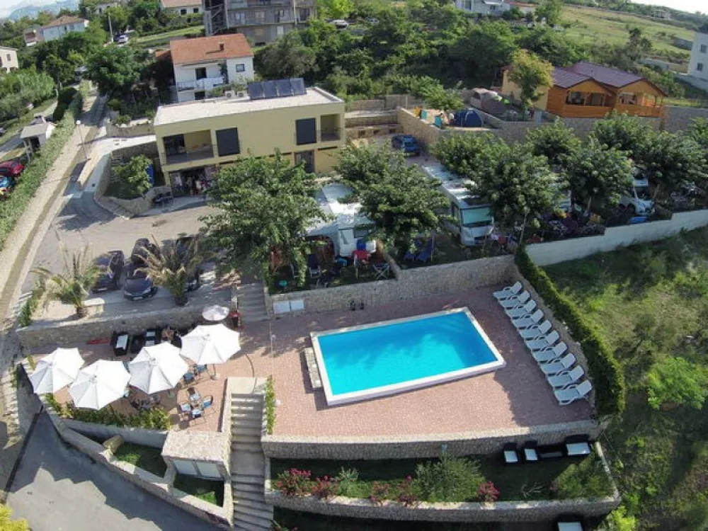 ODMOREE CAMPING & HOSTEL