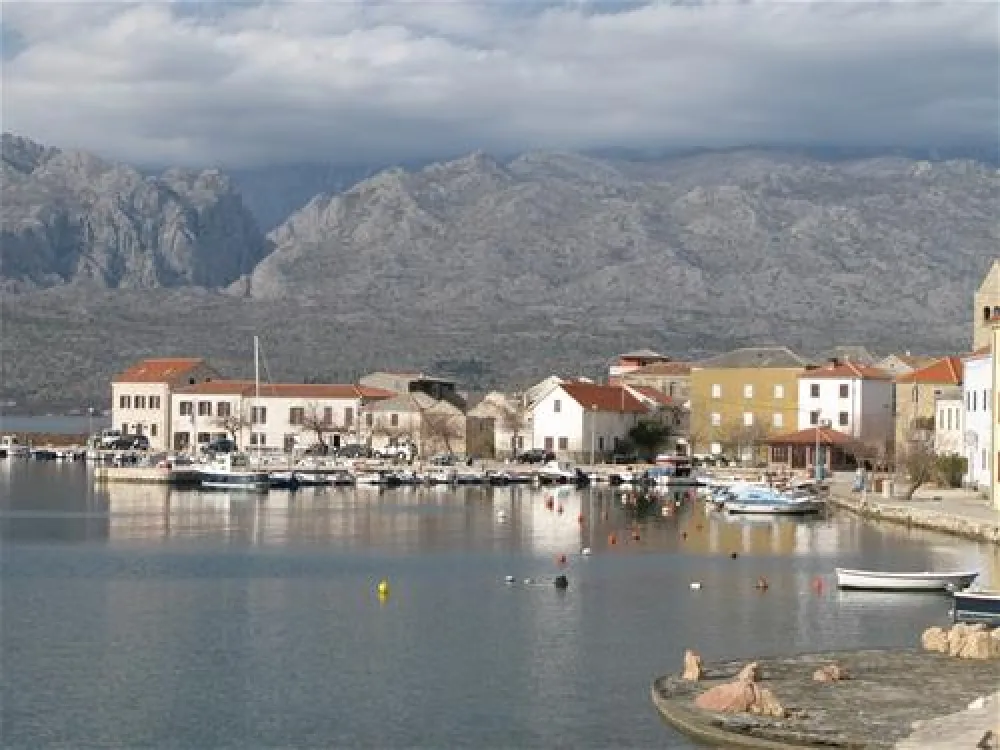 ODMOREE CAMPING & HOSTEL