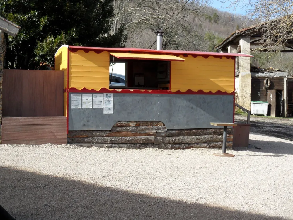 Camping Naturiste Millefleurs 3 Etoiles