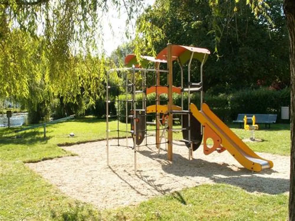 Camping Les Peupliers  