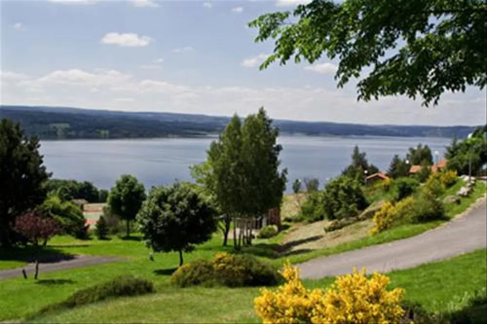 Les Terrasses du lac de Naussac