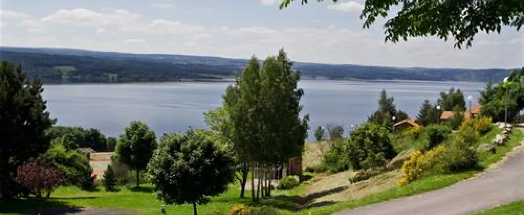 Les Terrasses du lac de Naussac