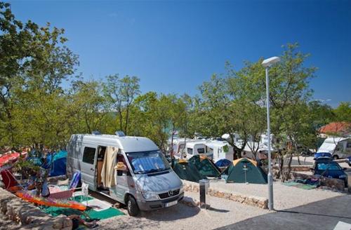 innenzelt für tunnelzelt Tidyard Kuppelzelt Campingzelt Outdoor Zelt Trekkingzelt Camping Zelt Pop Up Zelt Bodenmatte Tragbar Wanderzelt Wurfzelt Strandzelt 4 Personen Blau 405x170x106 cm 185T TAFT Sport & Freizeit PLP_Feature-Battery:Bosch 600Wh Color:Crescent Floral Campingplatz Seecamping Mentl in