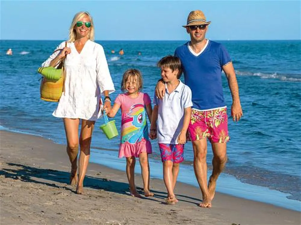 Yelloh! Village Les Petits Camarguais  