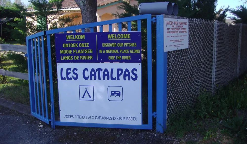 Camping De Condat - Les Catalpas