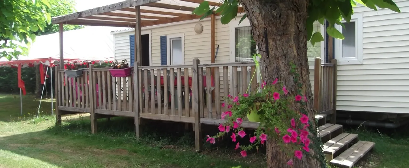 Camping De Condat - Les Catalpas