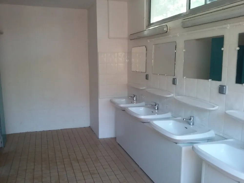 Camping Domaine De La Pinede