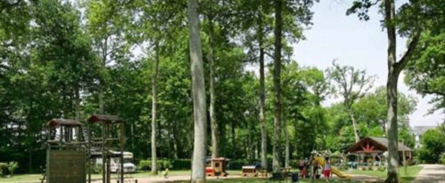 Camping Caravaning Domaine De La Grenouillere