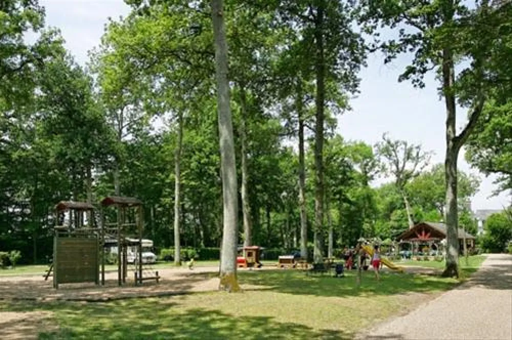 Camping Caravaning Domaine De La Grenouillere